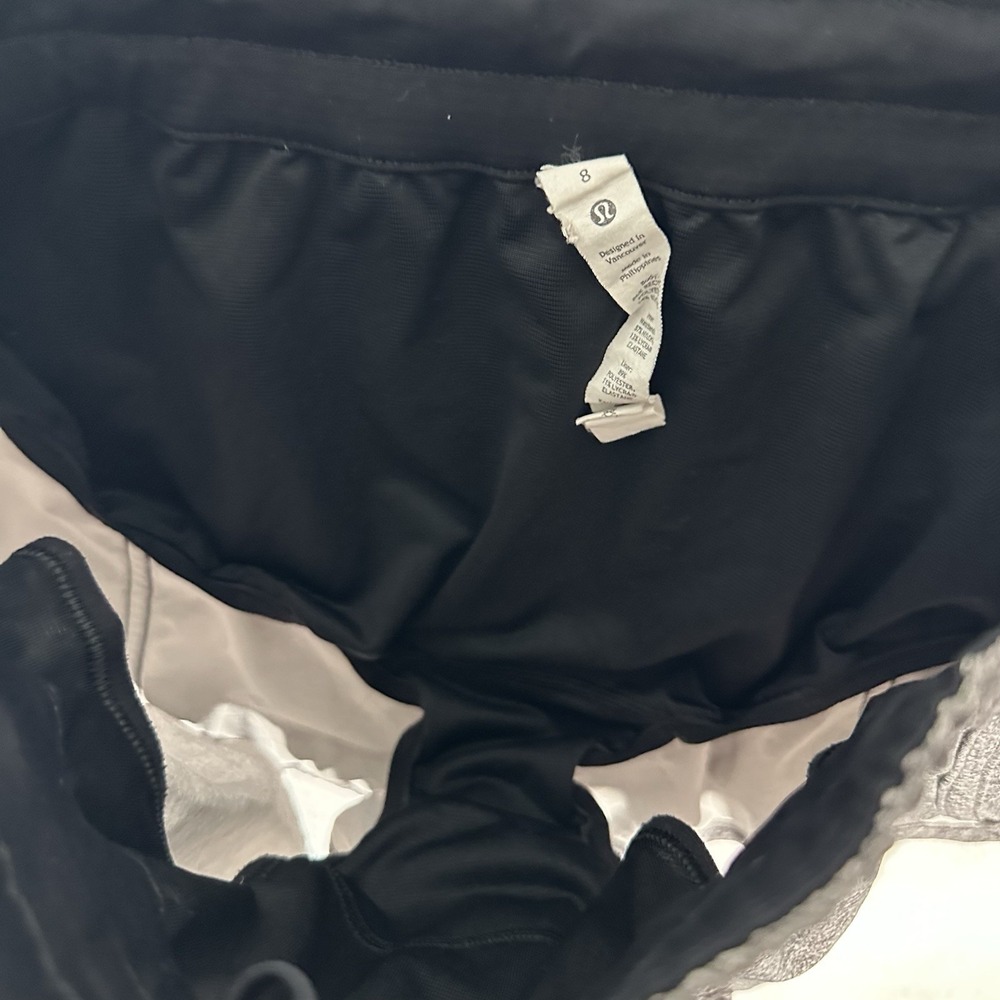 Lululemon Tracker Short V 4" Womens 8 Heathered Gray Athletic Running Gym Shorts - Picture 8 of 14